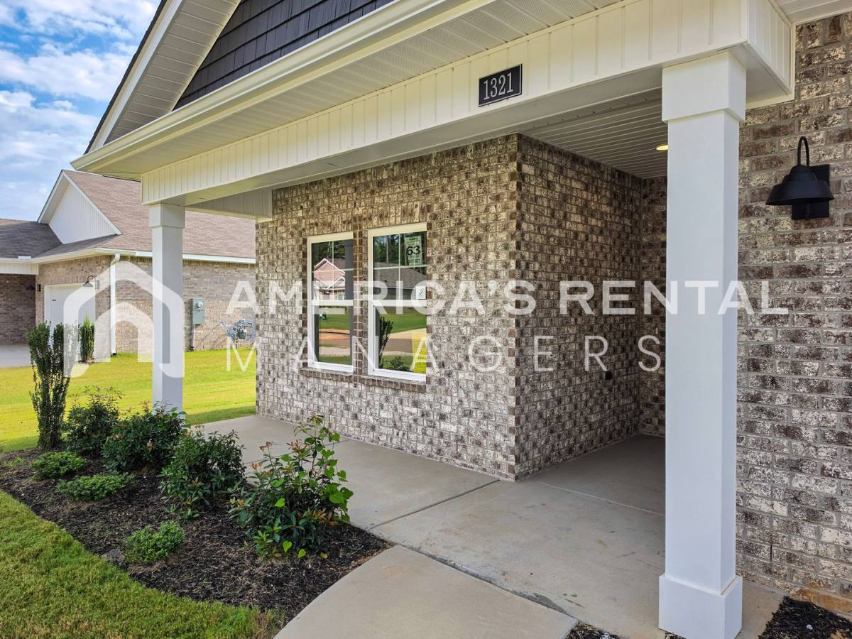 House for rent at 1321 Eidson St, Athens, AL 35611