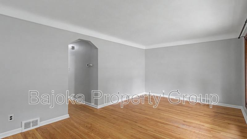 House for rent at 2957 Fort Park Blvd, Lincoln Park, MI 48146