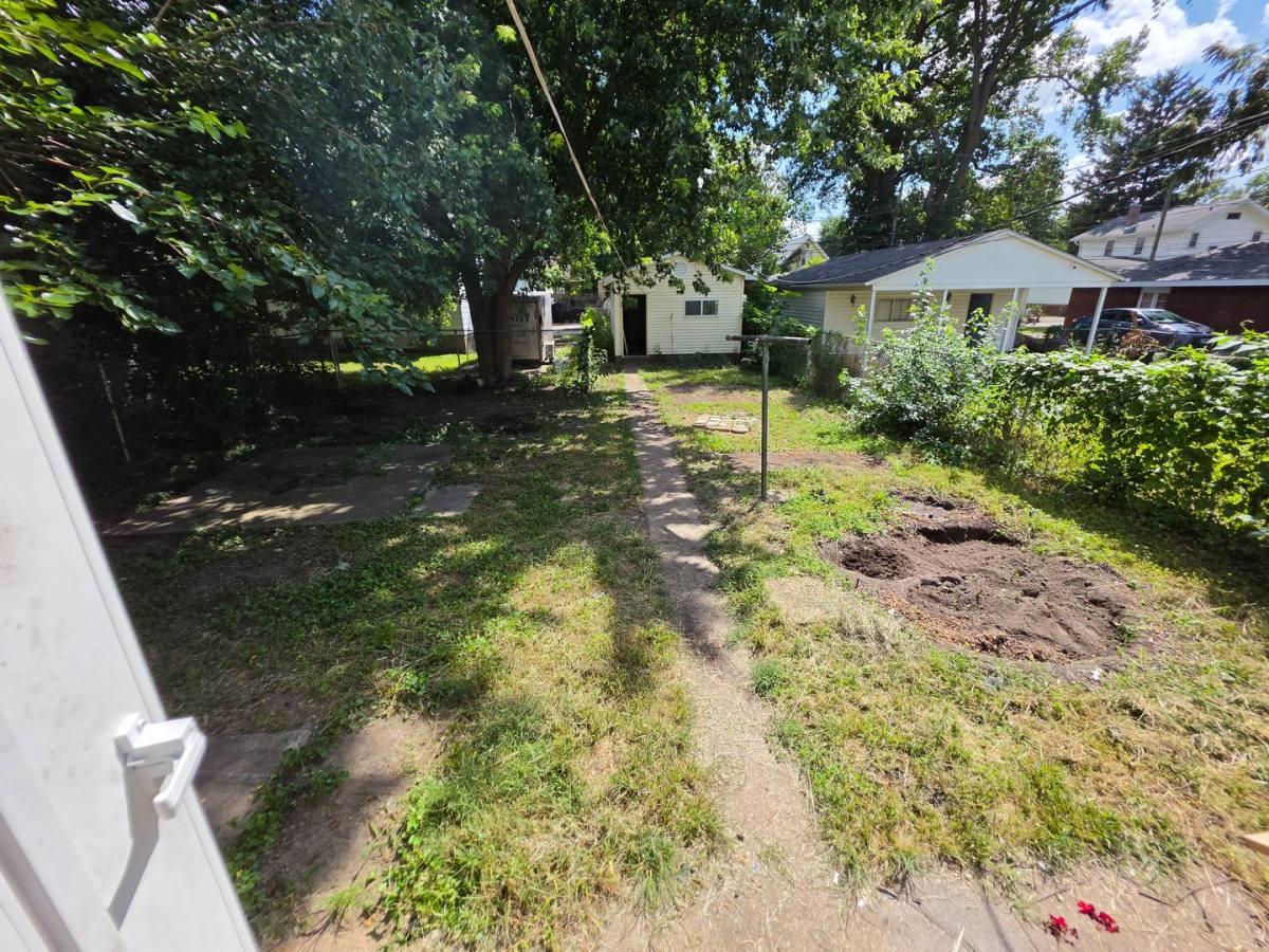 House for rent at 106 W Pine, Springfield, IL 62704