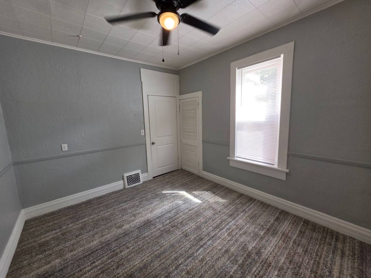 House for rent at 106 W Pine, Springfield, IL 62704