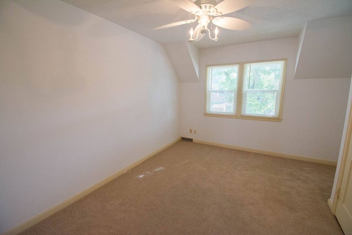 Apartment for rent at 1003 6th St NW, Austin, MN 55912