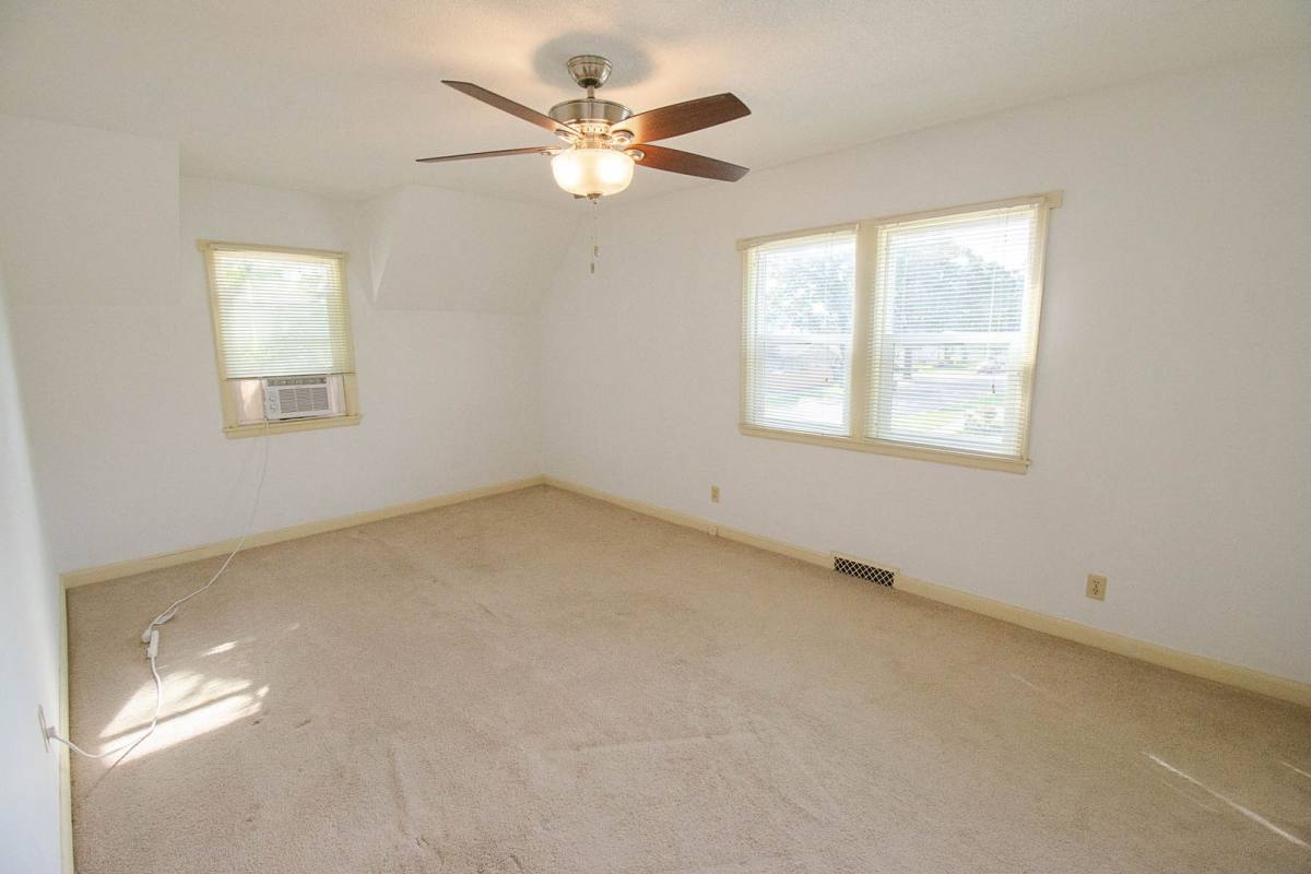 Apartment for rent at 1003 6th St NW, Austin, MN 55912