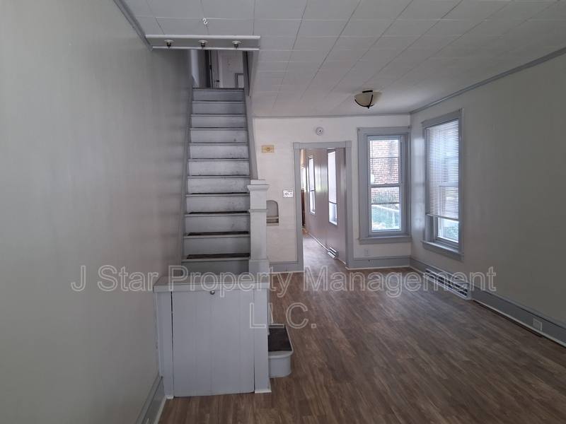 House for rent at 2316 Grant St, Reading, PA 19606