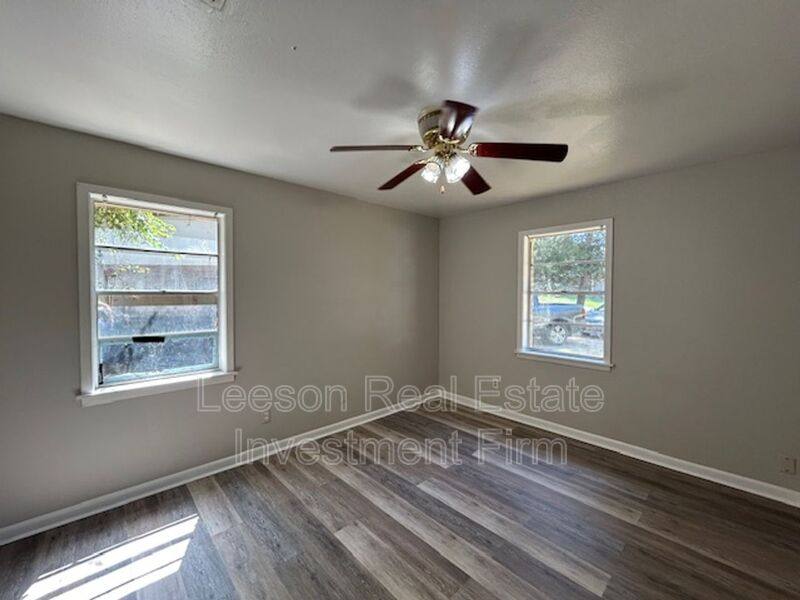 House for rent at 1102 Cloverdale Dr, Shreveport, LA 71118