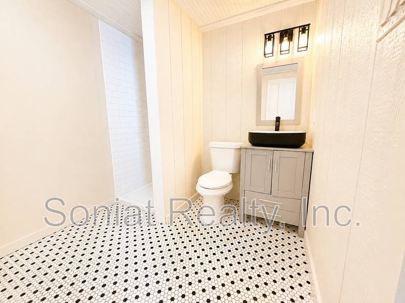 Apartment for rent at 2508-10 Freret St, New Orleans, LA 70113