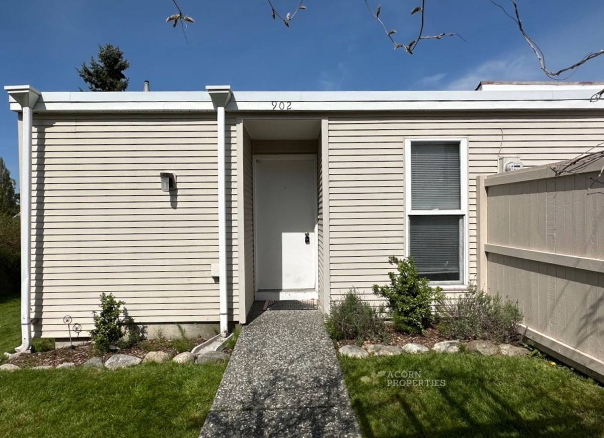 Condo for rent at 902 NE Lindsay St, Coupeville, WA 98239