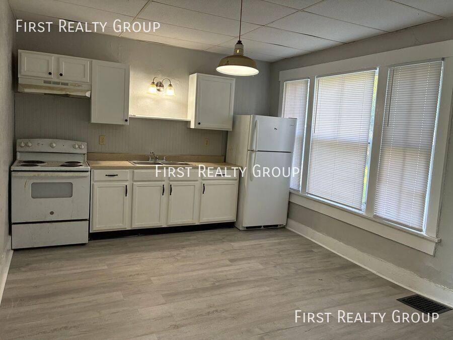 Townhouse for rent at 338 Cincinnati Ave, Xenia, OH 45385