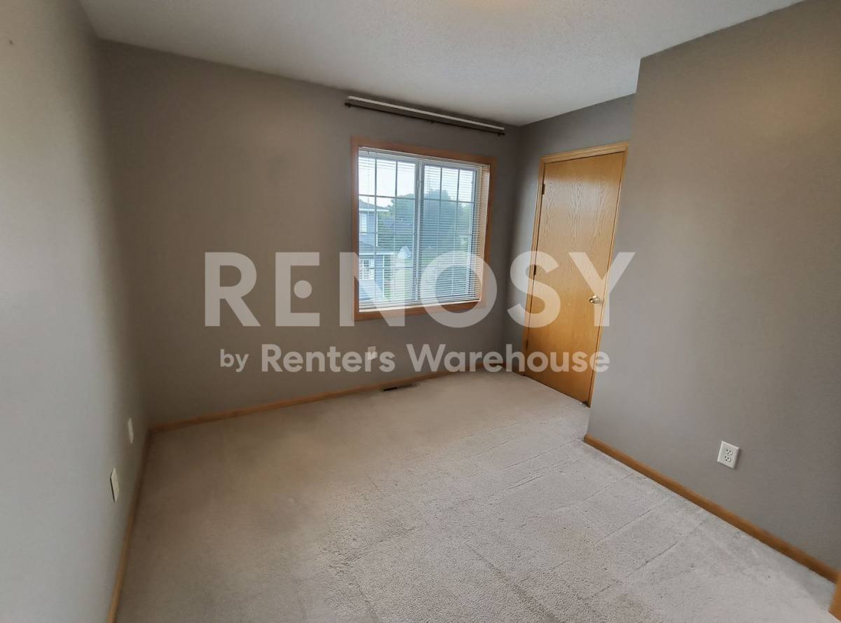 House for rent at 2549 Cobble Hill Court, St. Paul, MN 55125