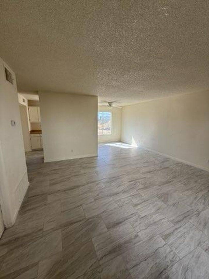 10592 Sunset Ave, Desert Hot Springs, CA 92240 - Apartment for Rent