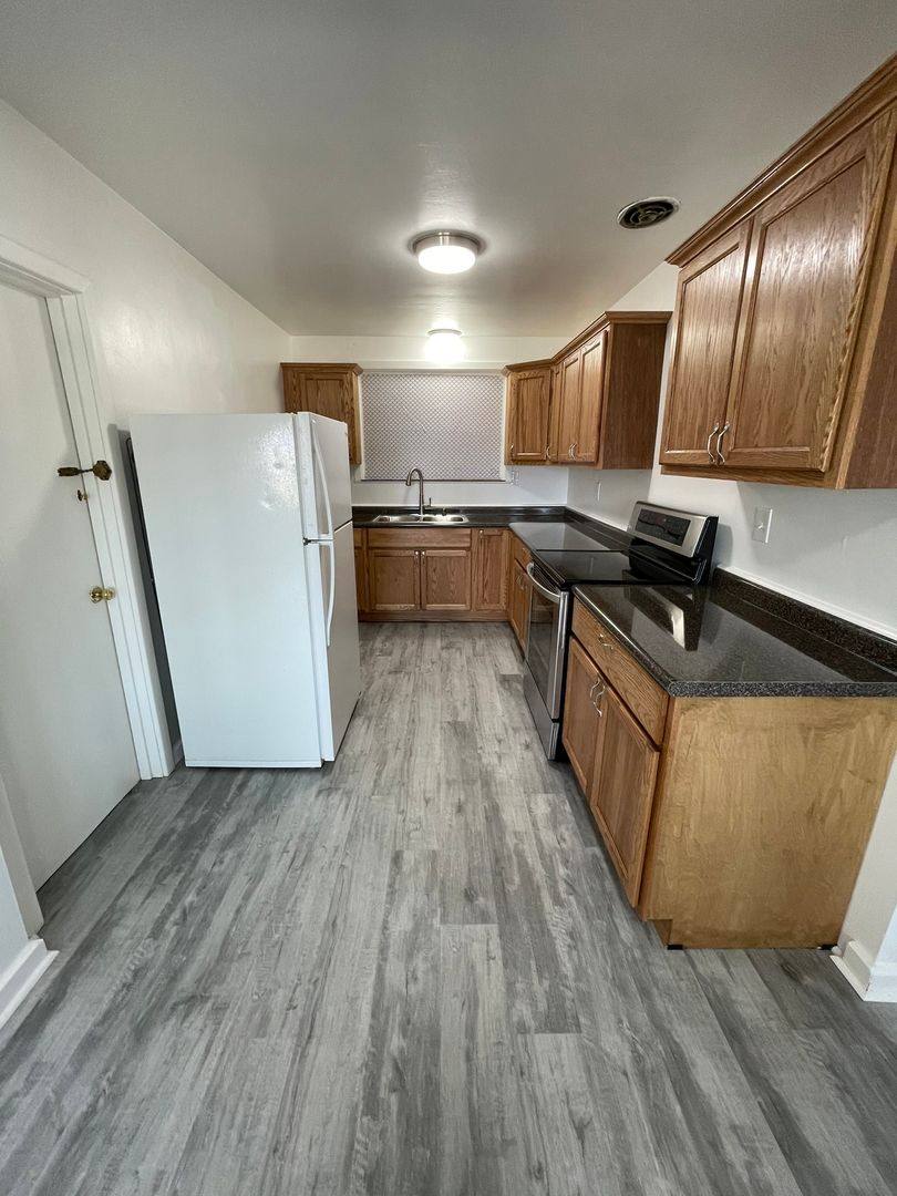Apartment for rent at 3738 W 12th St, Erie, PA 16505