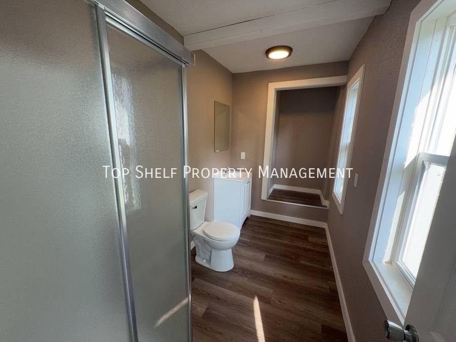Apartment for rent at 241 E 24th St, Des Moines, IA 50317