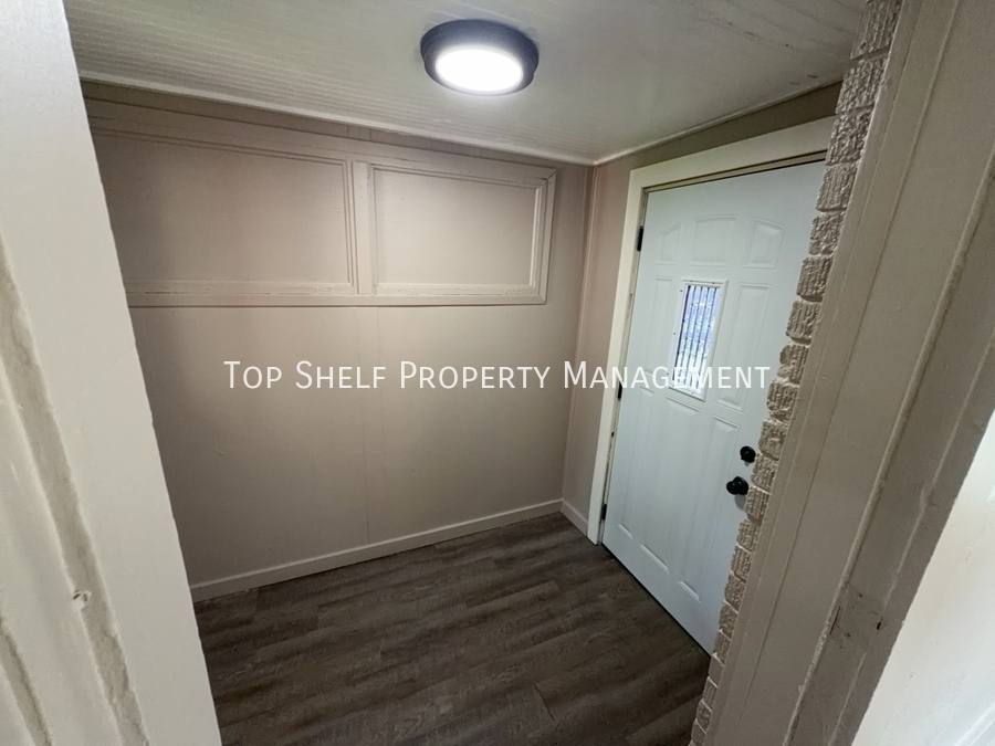 Apartment for rent at 241 E 24th St, Des Moines, IA 50317