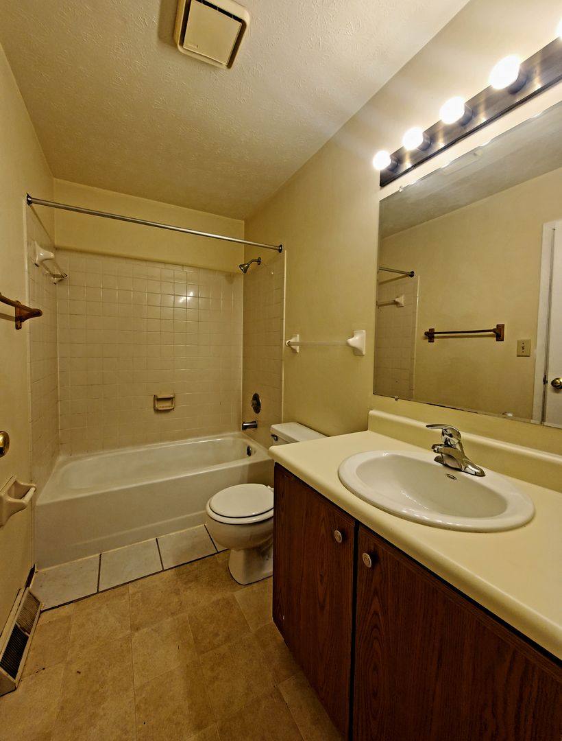 Townhouse for rent at 2745 Brookshire Lane, Miamisburg, OH 45342