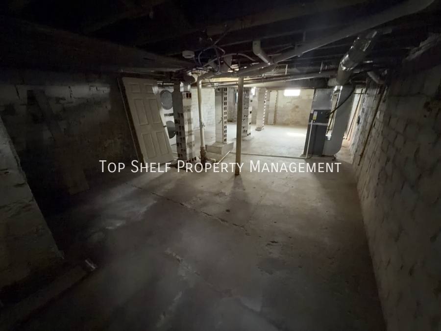 Apartment for rent at 243 E 24th St, Des Moines, IA 50317