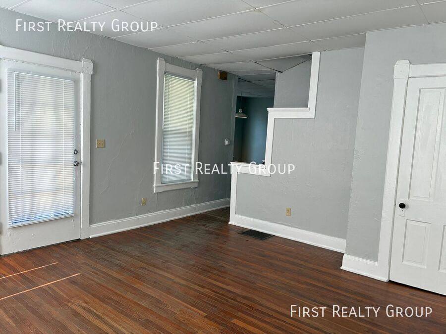 Townhouse for rent at 342 Cincinnati Ave, Xenia, OH 45385