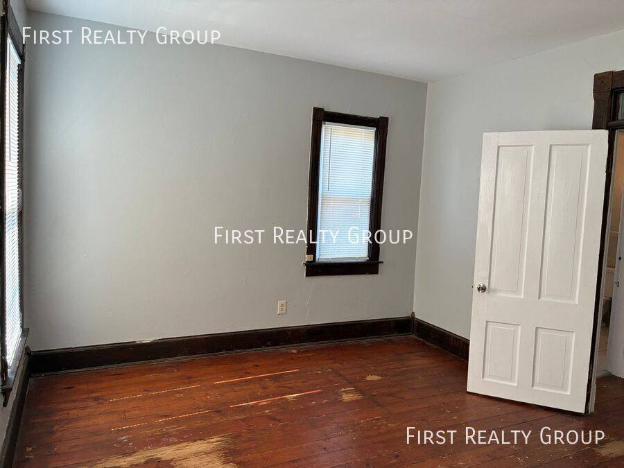 Townhouse for rent at 342 Cincinnati Ave, Xenia, OH 45385