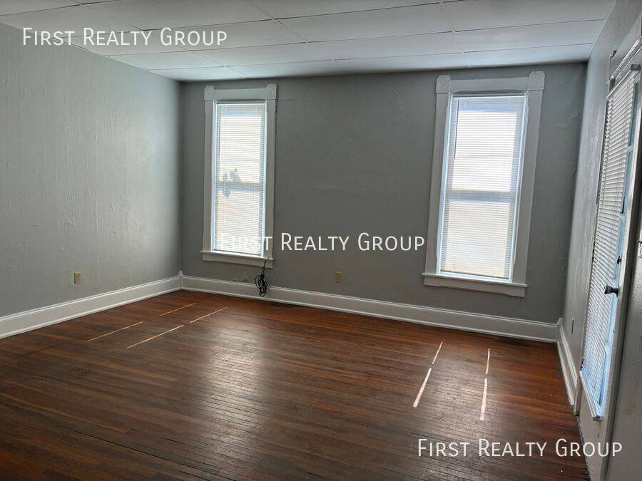 Townhouse for rent at 342 Cincinnati Ave, Xenia, OH 45385