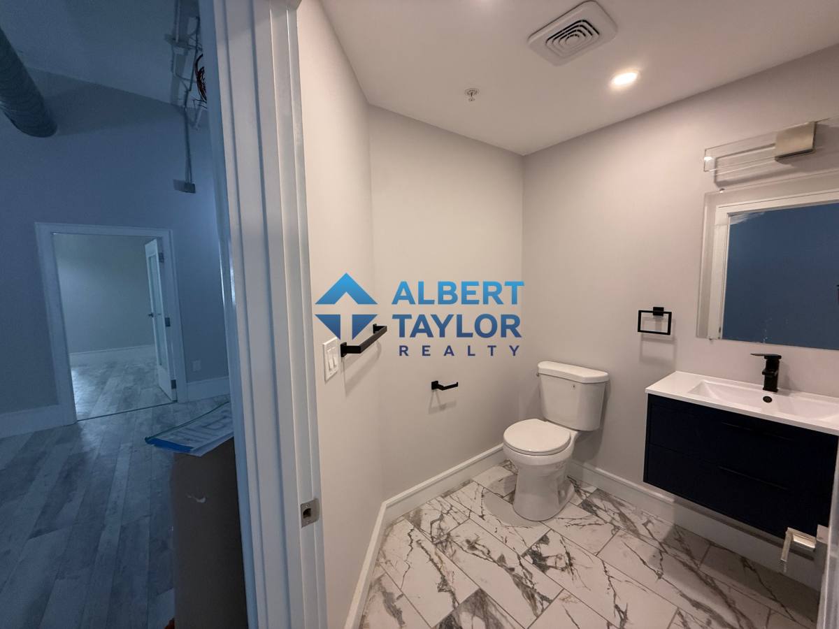 Apartment for rent at 21-27 Temple Place #2R, Boston, MA 02111