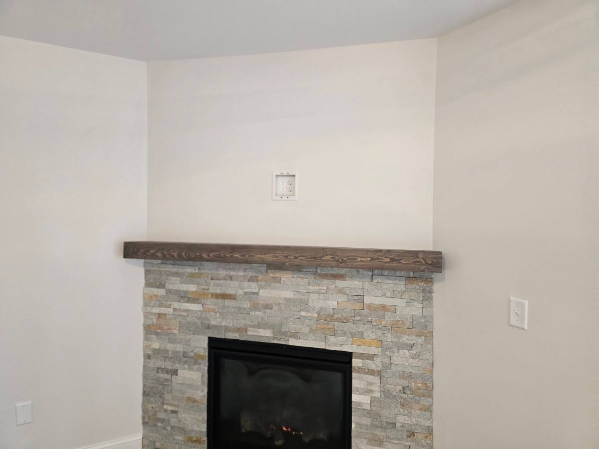 Townhouse for rent at 1 Dutch Dr #B, Litchfield, NH 03052