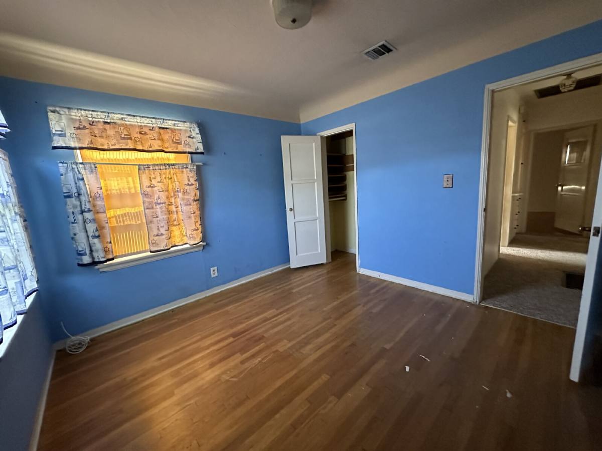 House for rent at 2520 La Siesta Dr, Bakersfield, CA 93305