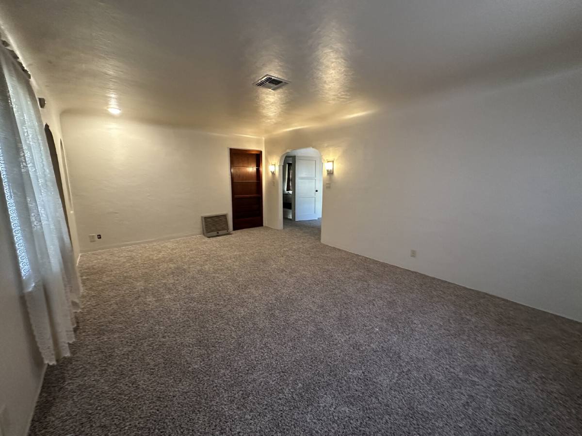 House for rent at 2520 La Siesta Dr, Bakersfield, CA 93305