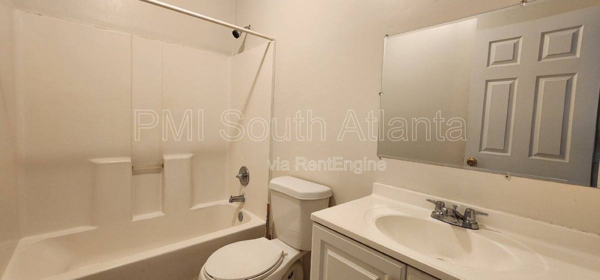 Apartment for rent at 755 Castlebrooke Way SE, Lawrenceville, GA 30045