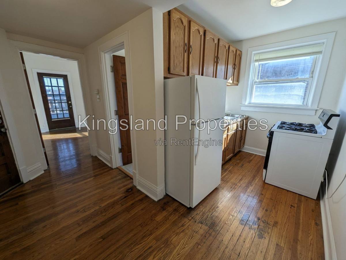 Apartment for rent at 4943 Lindenwood Ave, St. Louis, MO 63109