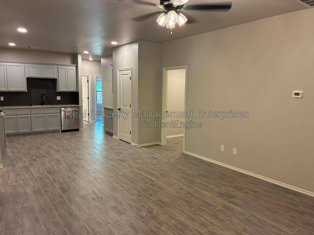 House for rent at 2571 Gallant Fox Terrace, Guthrie, OK 73044