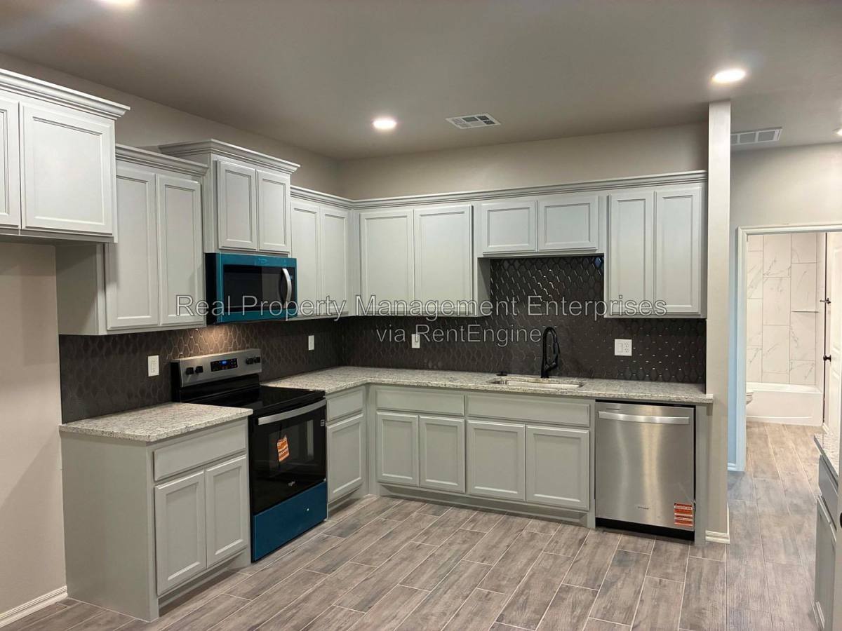 House for rent at 2571 Gallant Fox Terrace, Guthrie, OK 73044