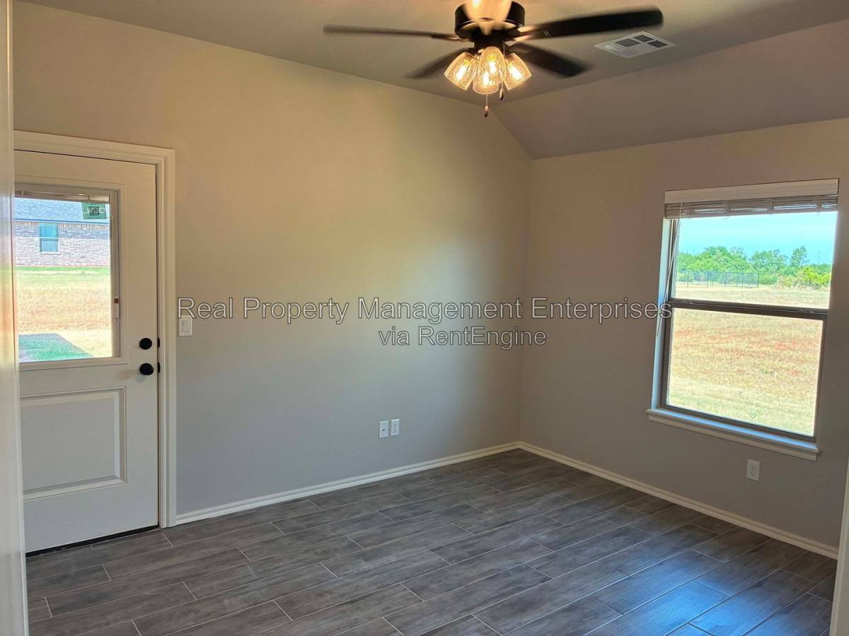 House for rent at 2571 Gallant Fox Terrace, Guthrie, OK 73044