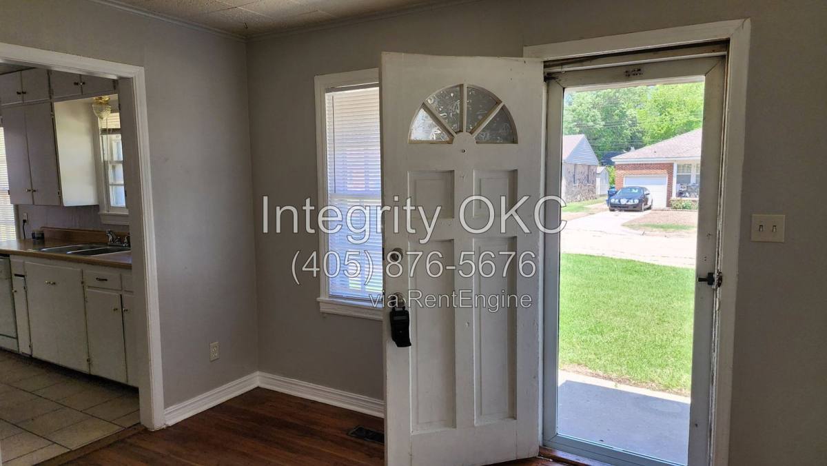 House for rent at 2900 NW 46th St, Oklahoma City, OK 73112