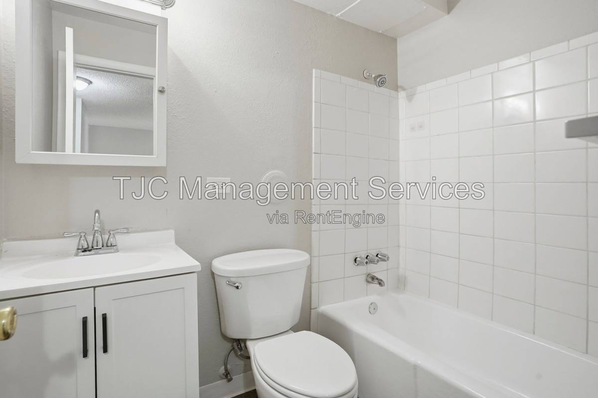 Apartment for rent at 970 N Downing St #8, Denver, CO 80218