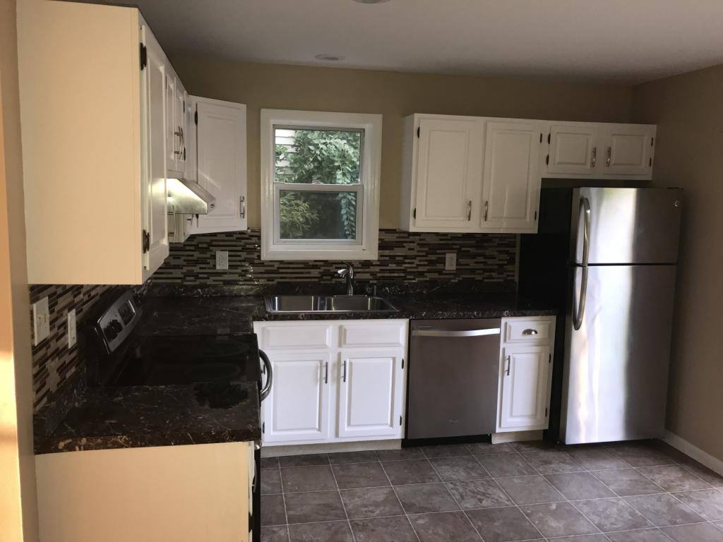 Townhouse for rent at 2184 2186 Ave #B, Schenectady, NY 12308