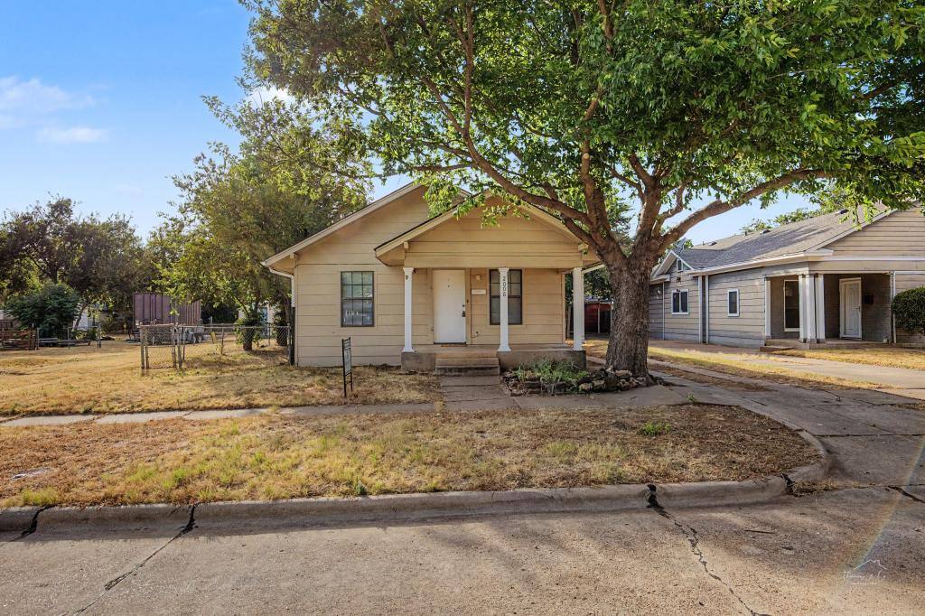 House for rent at 2008 Tilden St, Wichita Falls, TX 76309