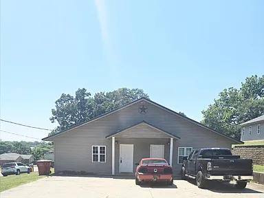 Apartment for rent at 701 St Vincent #A, Morrilton, AR 72110
