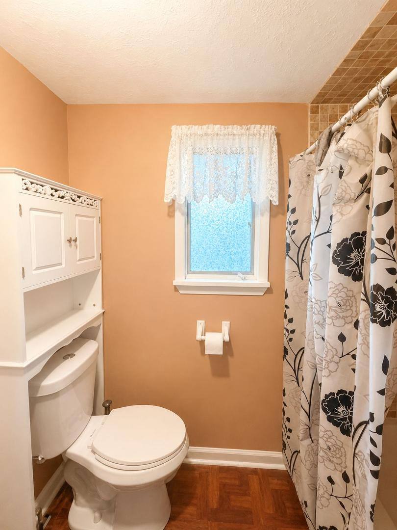 Apartment for rent at 208 1 2 E Cherry St, New Castle, PA 16102