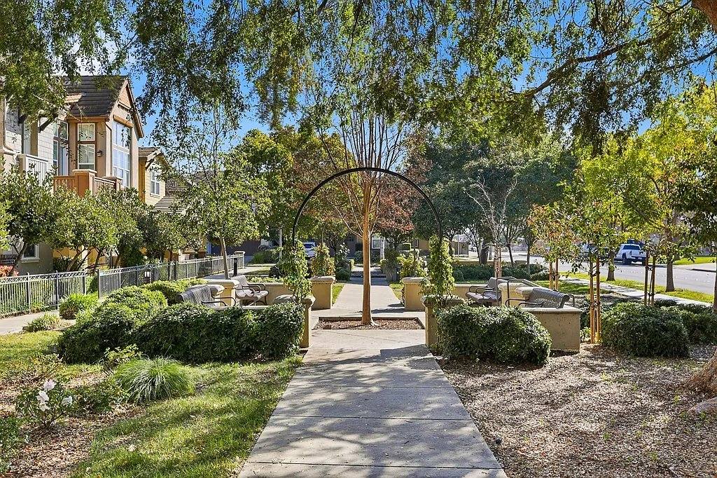 Townhouse for rent at 40203 Antigua Rose Terrace, Fremont, CA 94538