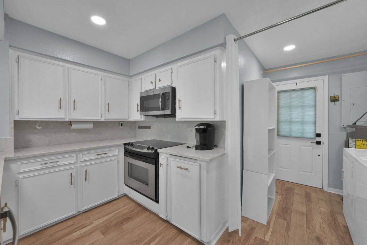 Townhouse for rent at 12247 Trail Hollow Dr, Montgomery, TX 77356