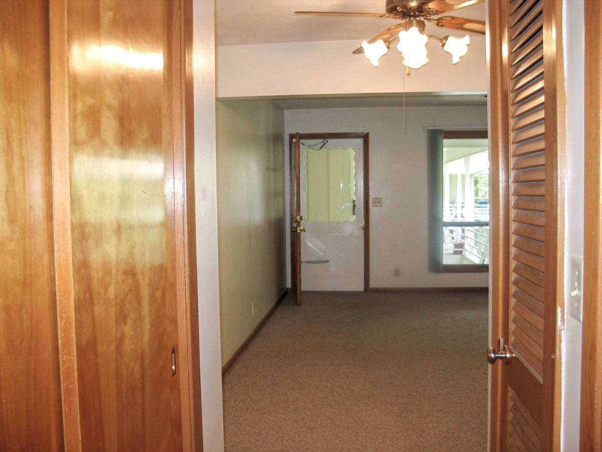 Apartment for rent at 1900 F St, Lincoln, NE 68510