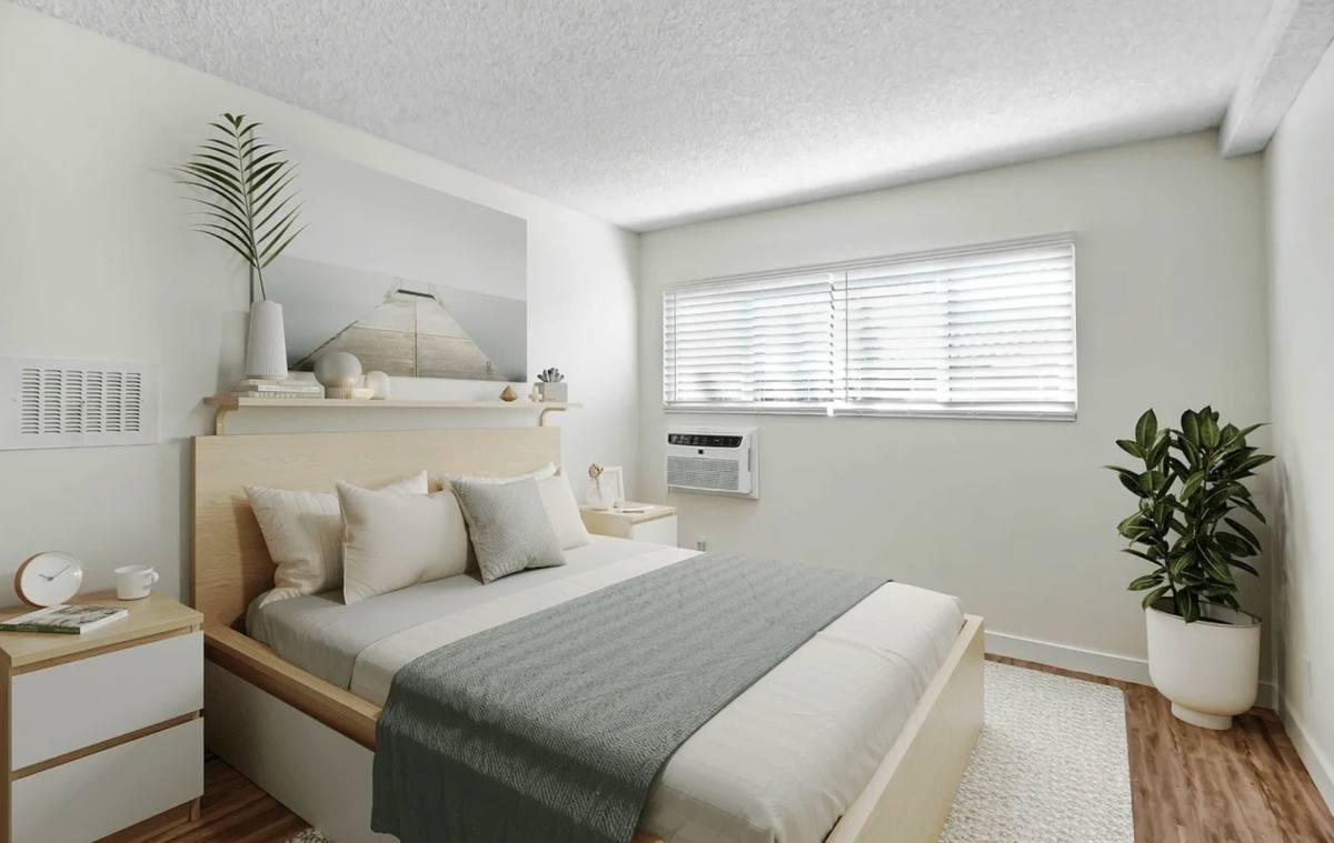 Apartment for rent at 500 Ximeno Ave, Long Beach, CA 90814