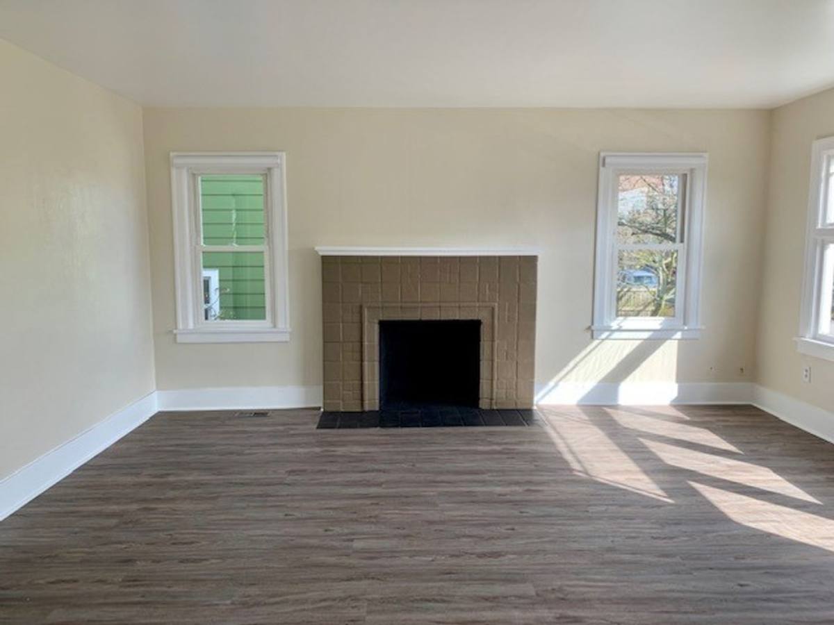 House for rent at 7511 Jones Ave NW, Seattle, WA 98117