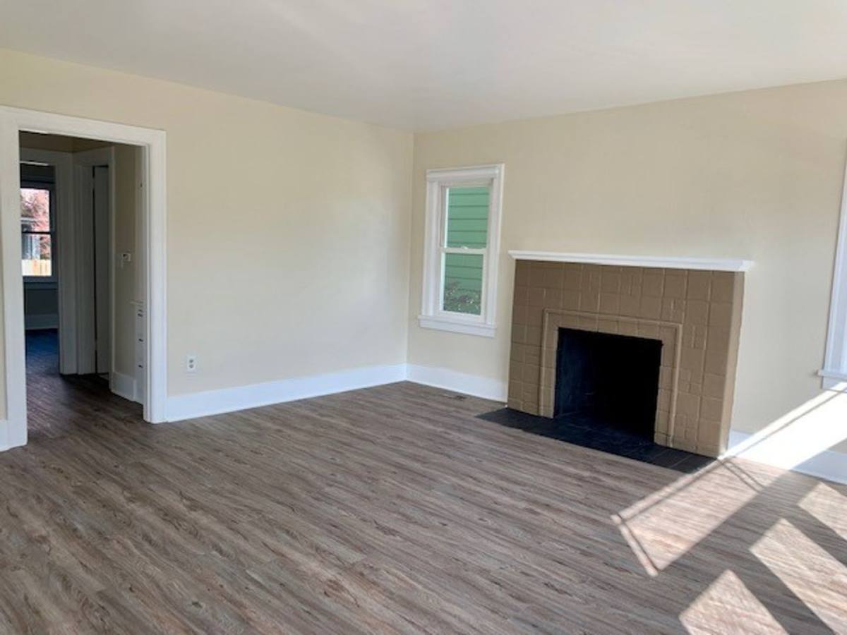 House for rent at 7511 Jones Ave NW, Seattle, WA 98117