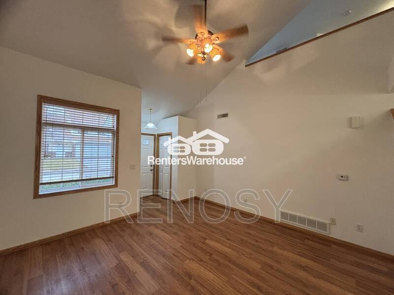 Townhouse for rent at 3701 Brook Ridge Court #708, Des Moines, IA 50317