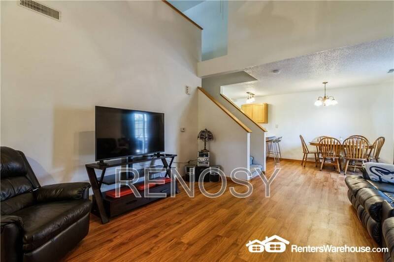 Townhouse for rent at 3701 Brook Ridge Court #708, Des Moines, IA 50317