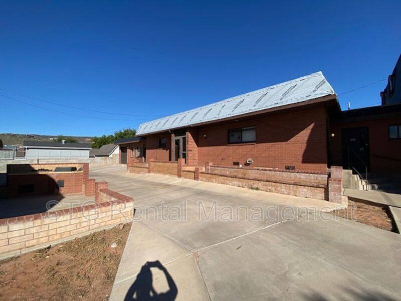 145 E 500 S #3, St. George, UT 84770 - Apartment for Rent - Image 3