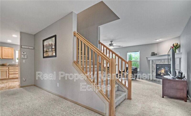 House for rent at 14572 SE 153rd Place, Renton, WA 98058