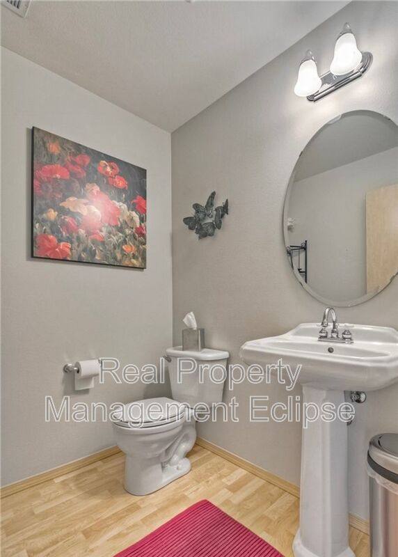 House for rent at 14572 SE 153rd Place, Renton, WA 98058