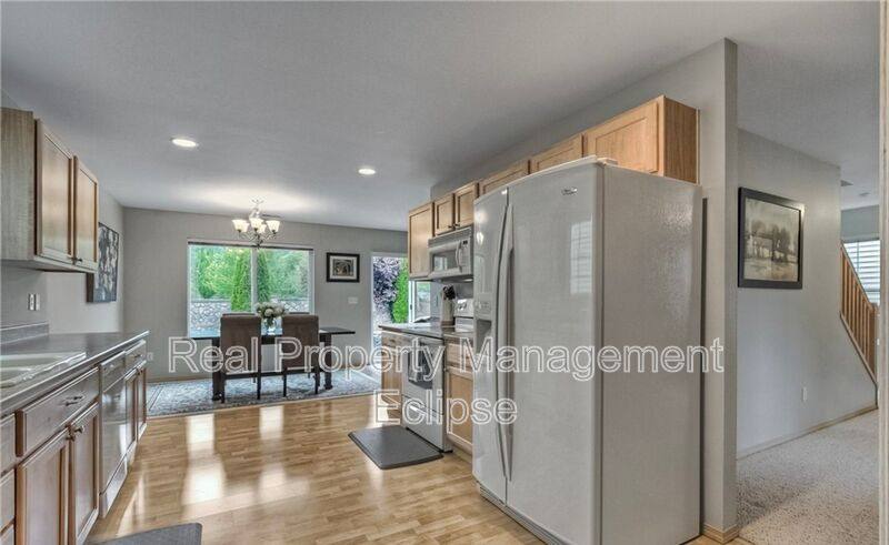 House for rent at 14572 SE 153rd Place, Renton, WA 98058