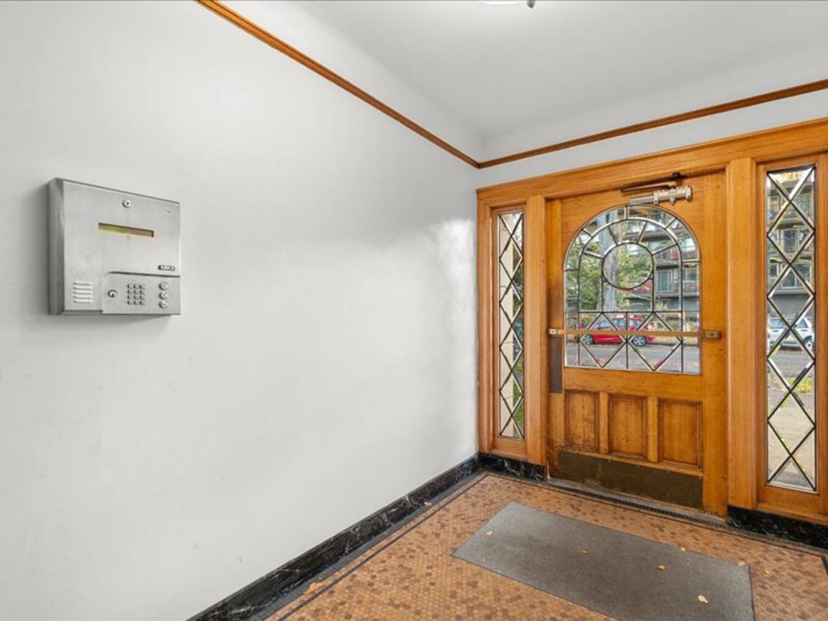 Buckingham, 1001 N Yakima Ave, Tacoma, WA 98403 - Apartment for Rent - Image 13