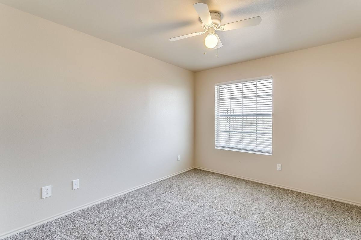 Apartment for rent at 139 W Ellison St, Burleson, TX 76028